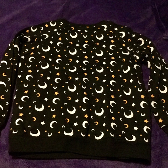 Bundle of 3 Sweaters - Picture 9 of 11